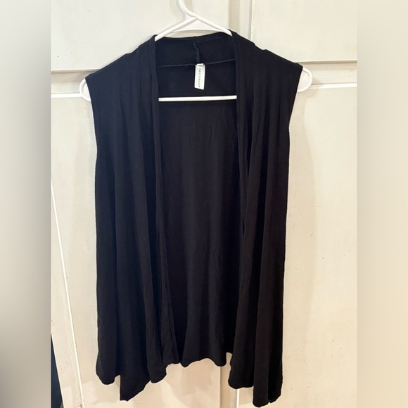 Heath Ceramics Black Garment - Picture 1 of 3